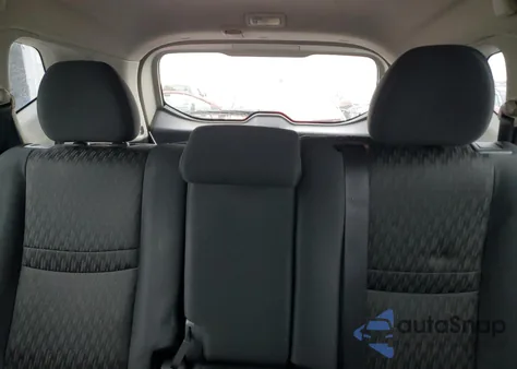 2017 Nissan Rogue S z USA, uszkodzony, nr VIN KNMAT2MV0HP602901